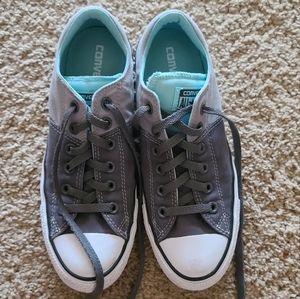 Converse low top gray. Women's size 9